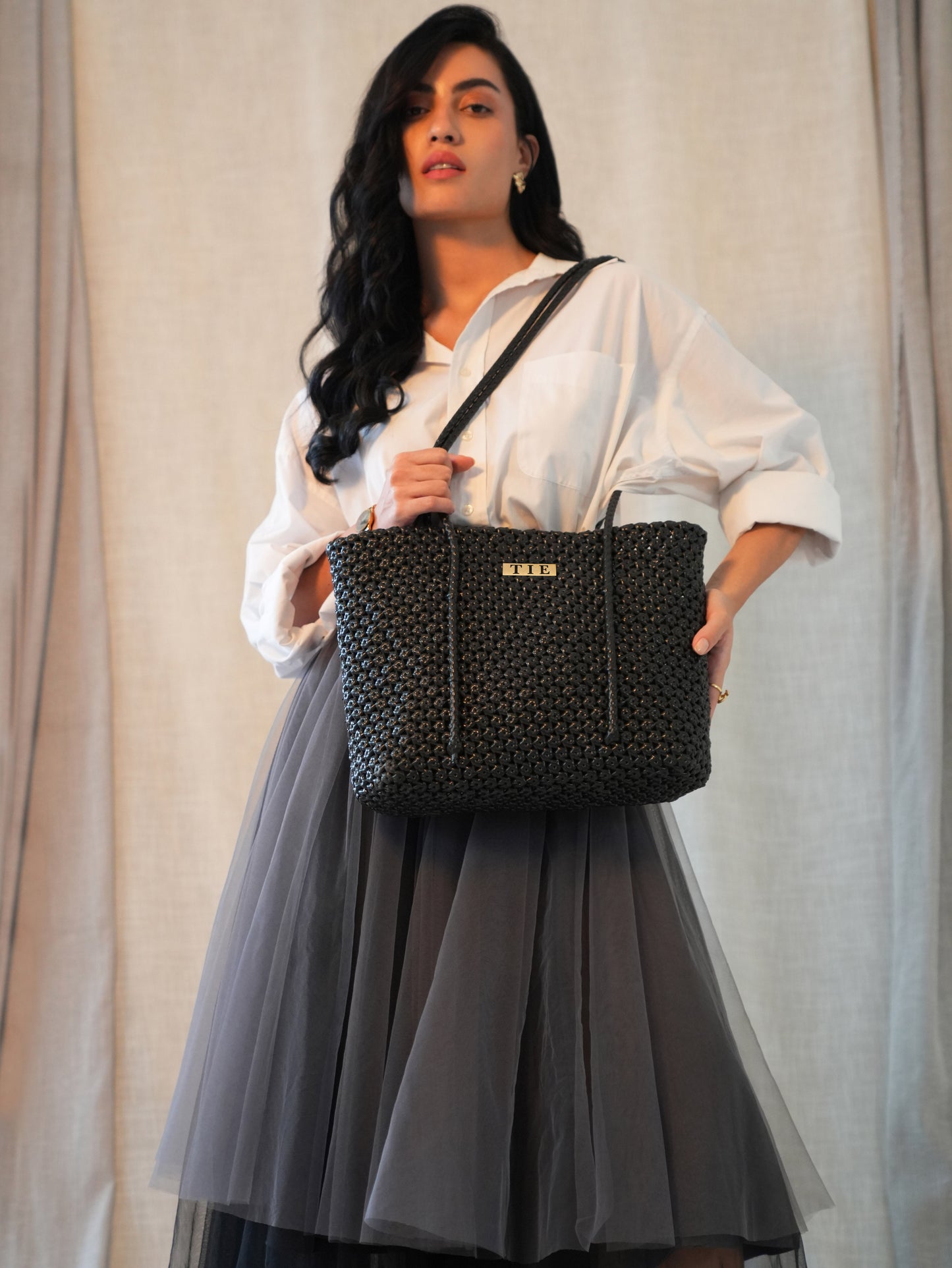 Black Wire Laptop Tote