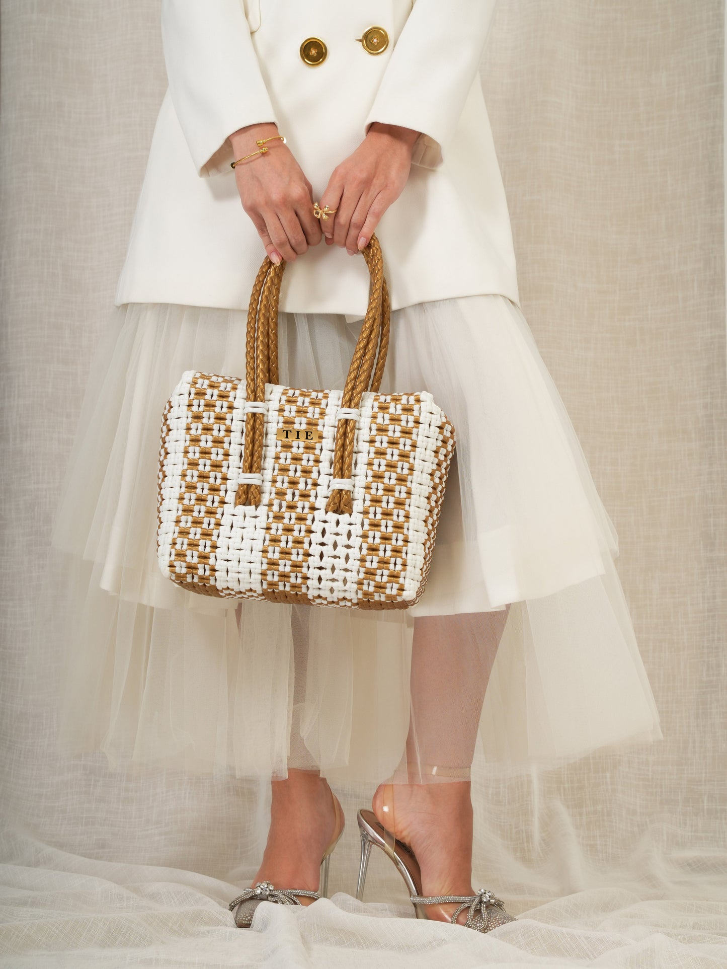 Closeweave Wire Basket - White & Gold