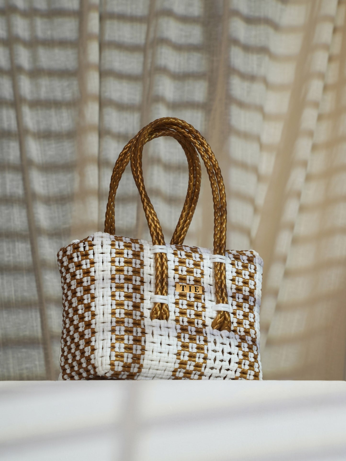 Closeweave Wire Basket - White & Gold