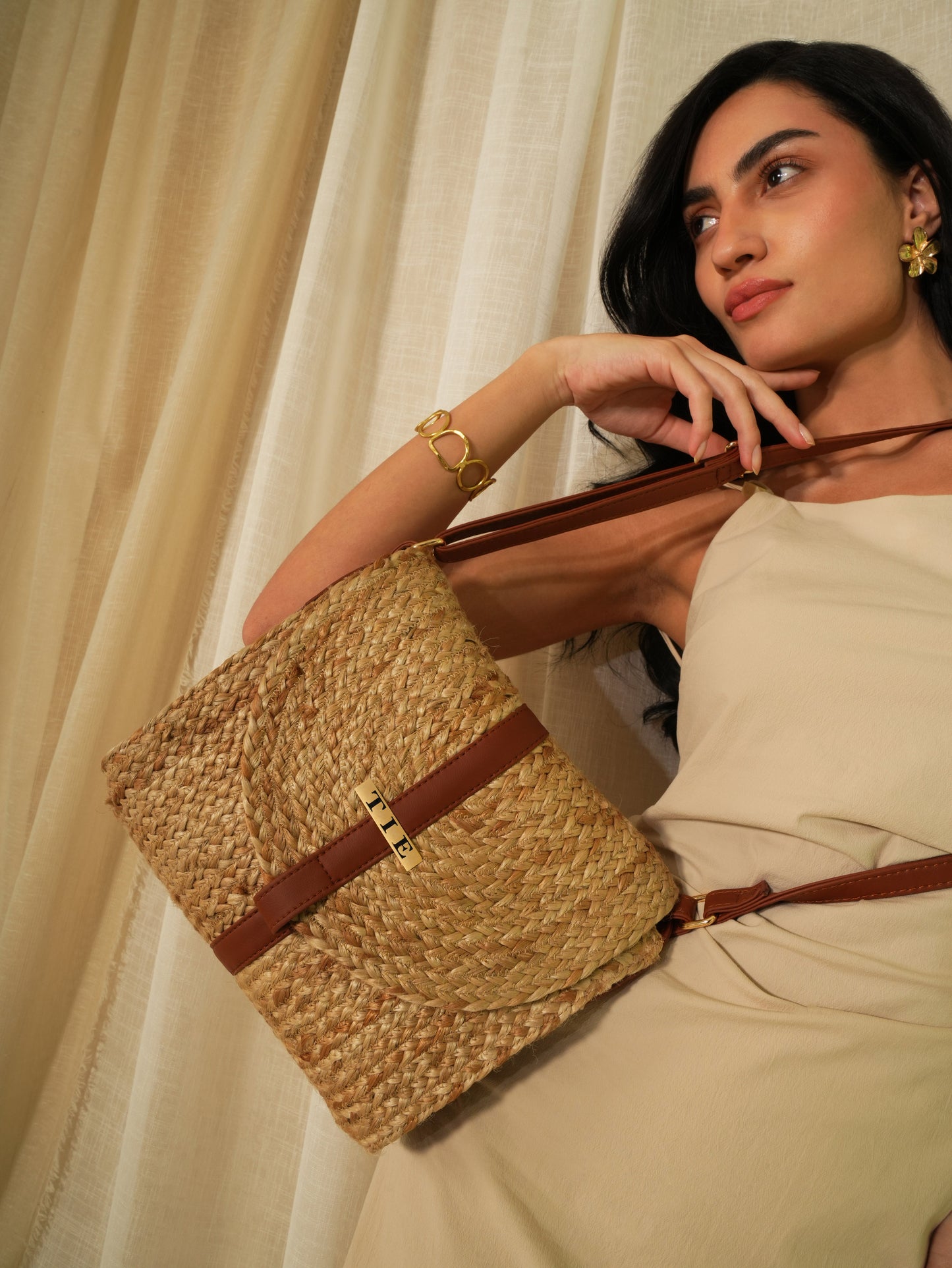 Cubo Jute Sling Bag